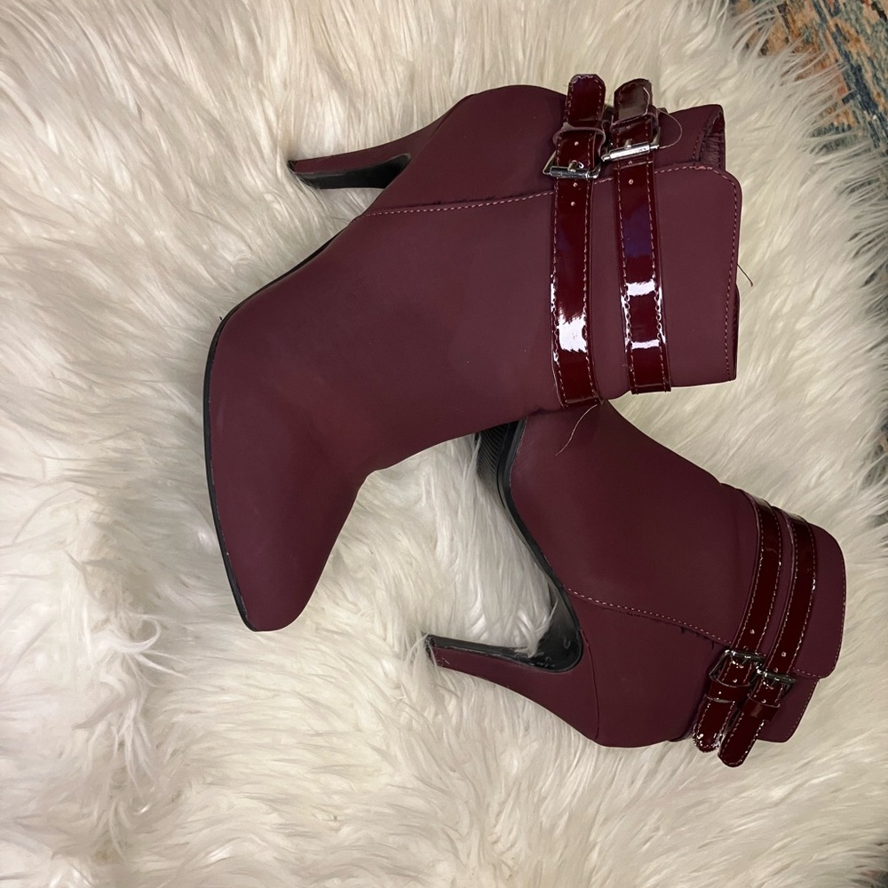 Elegant Burgundy Ankle Boots